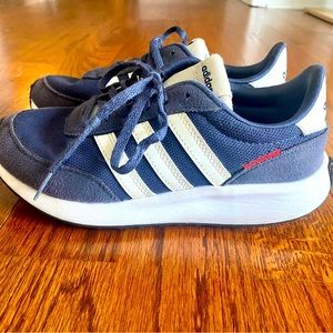 *SOLD* In great condition! Boys size 4 Adidas!